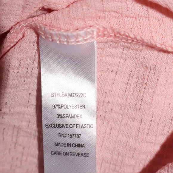 Chic Off-Shoulder Pink Blouse - Picture 4 of 4